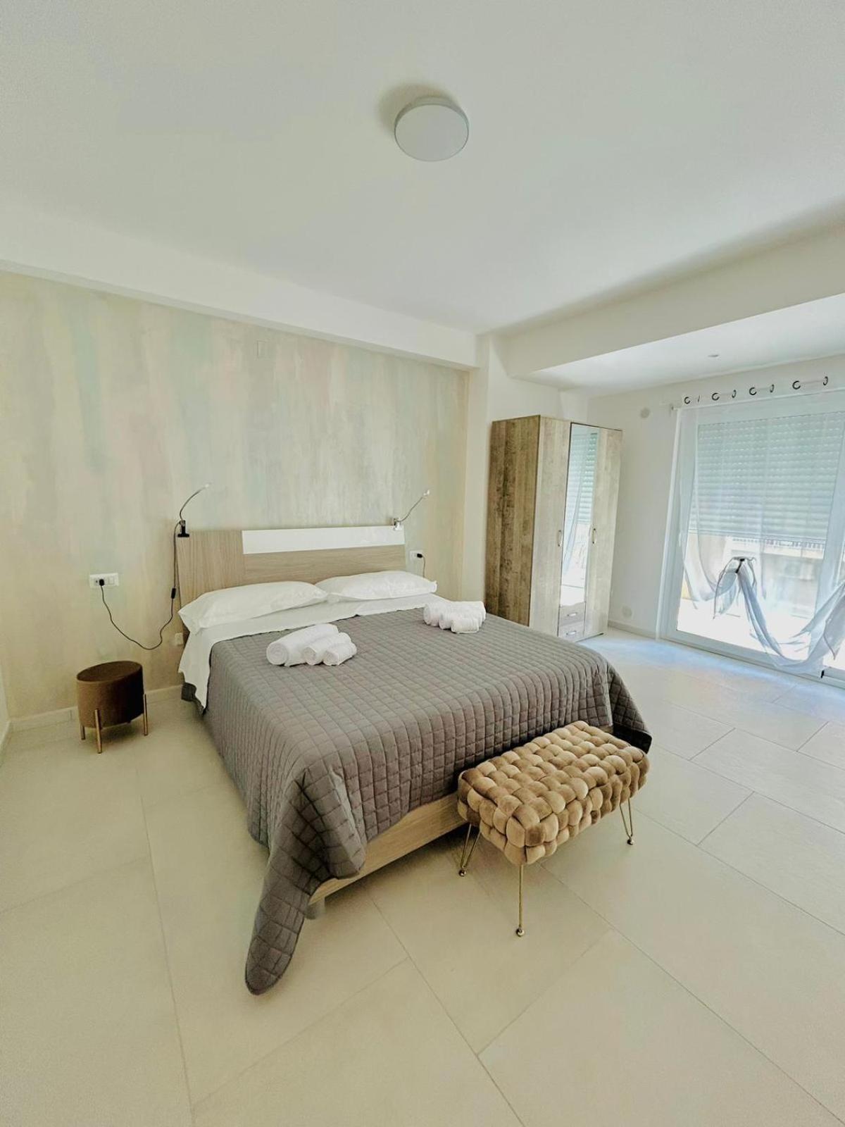 Aqua Marine B&B - Rooms And Apartments Milazzo Eksteriør bilde