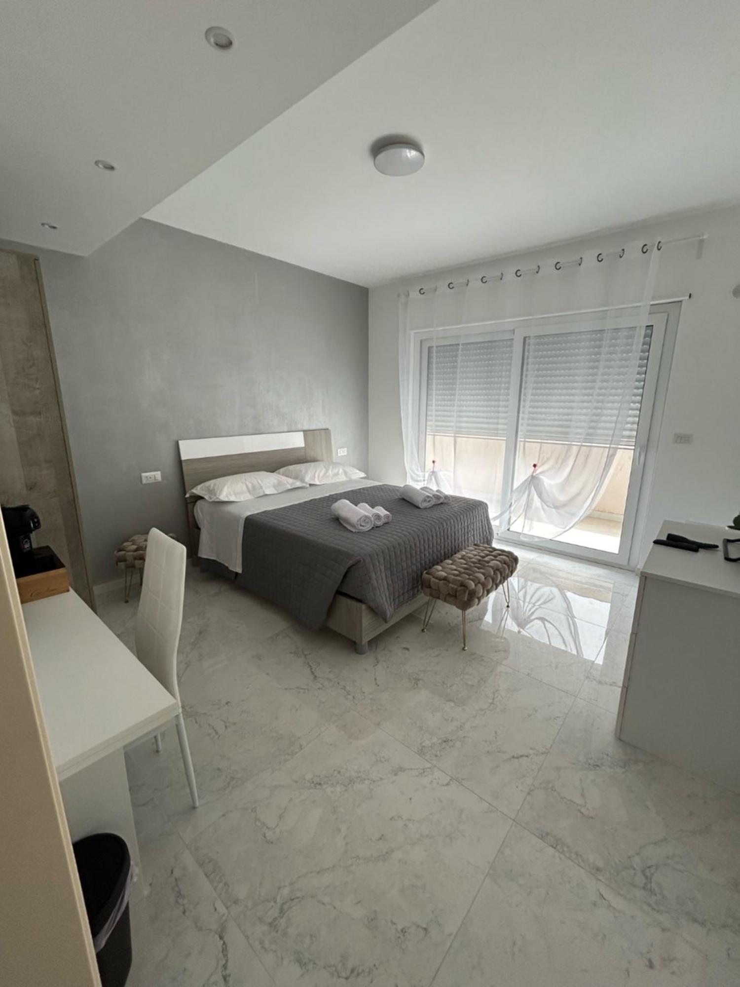 Aqua Marine B&B - Rooms And Apartments Milazzo Eksteriør bilde
